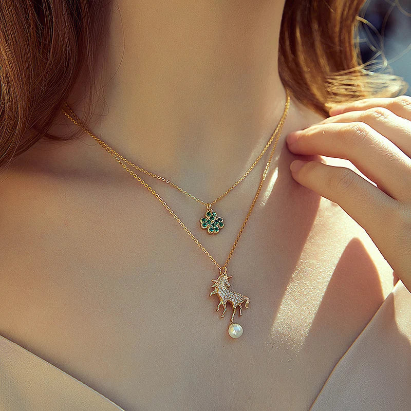 GleamLeaf™ Lucky Clover Necklace: Gold-Plated Elegance